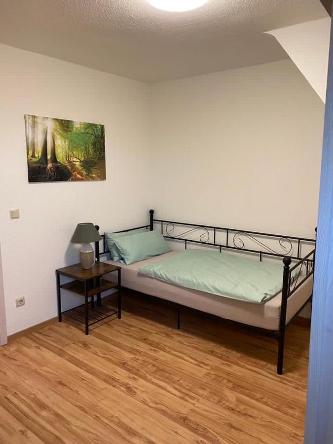 Familienfreundliche Ferienwohnung Anna Rollshausen Bagian luar foto