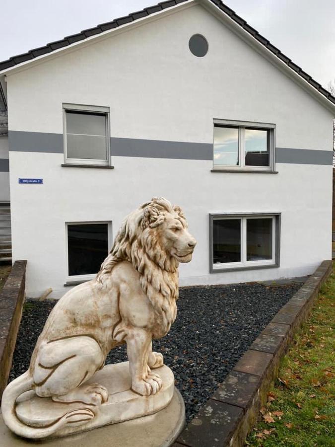 Familienfreundliche Ferienwohnung Anna Rollshausen Bagian luar foto